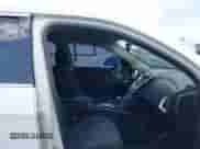 2013 Chevrolet Equinox LS z VIN 2GNALBEK5D1257898, wystawiony jako IAAI lot #42100254 z przebiegiem 176 254 mil mil oraz . Historia ofert i sprzedaży dostępna na DreamBid. Obrazek 5.