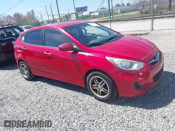 ✅ 2012 Hyundai Accent GS • VIN: KMHCT5AE4CU040246 • Lot: 41908709. Wystawiony na IAAI z przebiegiem 140 347 mil. Bezpłatny archiwum sprzedaży aukcyjnych z USA i szczegółowy raport historii pojazdu na DreamBid. Zdjęcie 1.