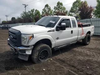 ✅ 2013 Ford F-350 XL • VIN: 1FT8X3BT6DEA82686 • Лот: 61363885. Опубликован ранее на Copart с пробегом 165 001 миль. Бесплатный доступ к архиву аукционных продаж из США и подробный отчёт об истории автомобиля на DreamBid. Изображение 1.