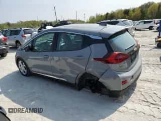 2021 Chevrolet Bolt EV LT z VIN 1G1FY6S02M4108694, wystawiony jako Copart lot #51781923 z przebiegiem 5 018 mil mil oraz . Historia ofert i sprzedaży dostępna na DreamBid. Obrazek 2.