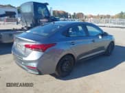 ✅ 2019 Hyundai Accent SE • VIN: 3KPC24A30KE064976 • Lot: 43590113. Wystawiony na IAAI z przebiegiem 69 051 mil. Bezpłatny archiwum sprzedaży aukcyjnych z USA i szczegółowy raport historii pojazdu na DreamBid. Zdjęcie 4.