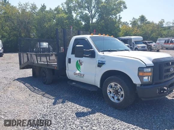 ✅ 2008 Ford F-350 XL • VIN: 1FDSF34518EA74407 • Lot: 40175787. Listed on IAAI with 129,180 mi. Free auction sales archive from the USA and detailed vehicle history report at DreamBid. Image 1.