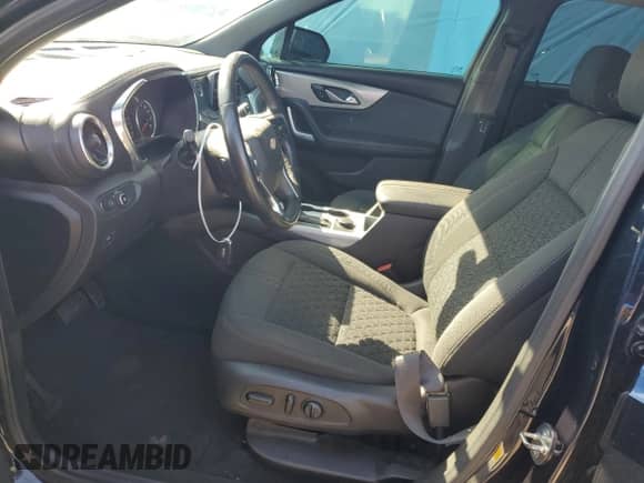 ✅ 2020 Chevrolet Blazer LT • VIN: 3GNKBHRS7LS640412 • Lot: 66514104. Wystawiony na Copart z przebiegiem 81 978 mil mil. Skorzystaj z bezpłatnego archiwum sprzedaży aukcyjnych z USA i zobacz szczegółowy raport historii pojazdu na DreamBid. Zdjęcie 7.