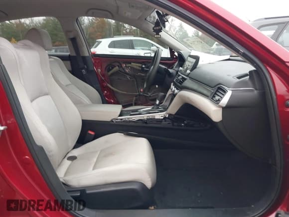 ✅ 2018 Honda Accord LX • VIN: 1HGCV1F1XJA253750 • Lot: 43537134. Listed on IAAI with 117,411 mi. Free auction sales archive from the USA and detailed vehicle history report at DreamBid. Image 5.