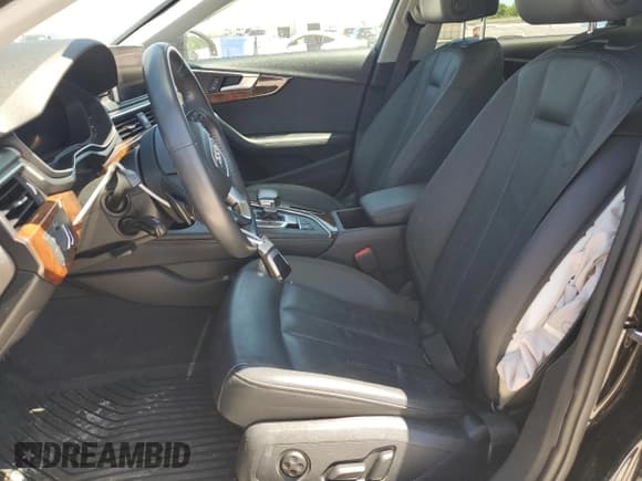 ✅ 2019 Audi A4 allroad Premium Plus • VIN: WA18NAF49KA006696 • Лот: 50426514. Опубликован ранее на Copart с пробегом 41 616 миль. Бесплатный доступ к архиву аукционных продаж из США и подробный отчёт об истории автомобиля на DreamBid. Изображение 7.