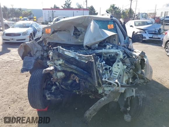 ✅ 2015 Jeep Renegade Latitude • VIN: ZACCJABT0FPB58428 • Lot: 43400756. Wystawiony na IAAI z przebiegiem Nie podano. Bezpłatny archiwum sprzedaży aukcyjnych z USA i szczegółowy raport historii pojazdu na DreamBid. Zdjęcie 11.