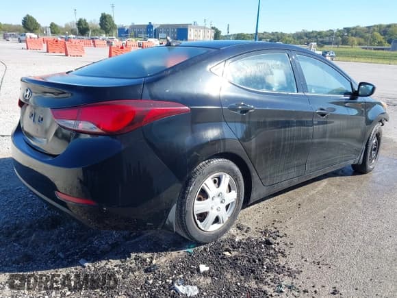 ✅ 2016 Hyundai Elantra SE • VIN: KMHDH4AEXGU502850 • Lot: 43410354. Listed on IAAI with 60,565 mi. Free auction sales archive from the USA and detailed vehicle history report at DreamBid. Image 4.