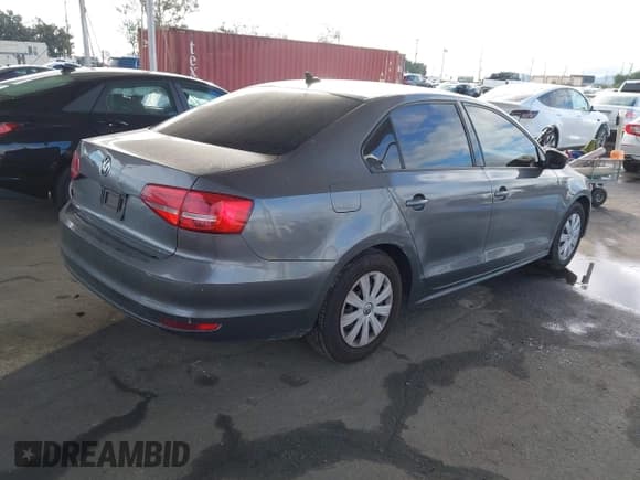 ✅ 2015 Volkswagen Jetta S • VIN: 3VW2K7AJ6FM424594 • Lot: 43720627. Wystawiony na IAAI z przebiegiem 145 834 mil. Bezpłatny archiwum sprzedaży aukcyjnych z USA i szczegółowy raport historii pojazdu na DreamBid. Zdjęcie 4.