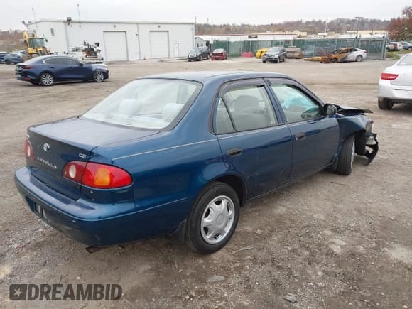 ✅ 2002 Toyota Corolla CE • VIN: 2T1BR12E82C536149 • Lot: 43676168. Listed on IAAI with 173,857 mi. Free auction sales archive from the USA and detailed vehicle history report at DreamBid. Image 4.