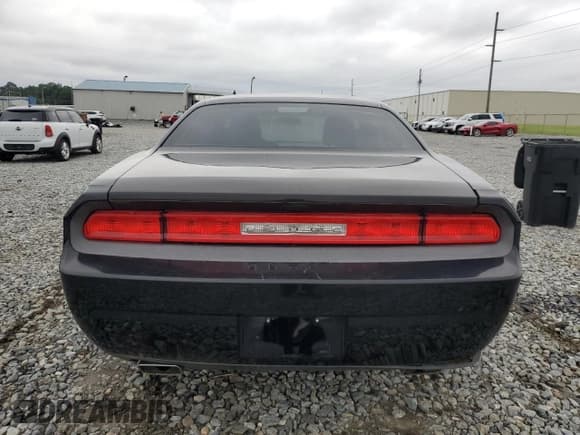 ✅ 2014 Dodge Challenger SXT • VIN: 2C3CDYAG3EH195305 • Lot: 70958424. Wystawiony na Copart z przebiegiem 145 921 mil. Bezpłatny archiwum sprzedaży aukcyjnych z USA i szczegółowy raport historii pojazdu na DreamBid. Zdjęcie 6.
