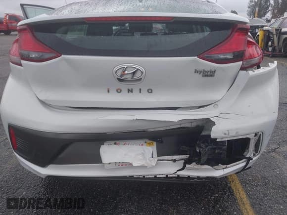 ✅ 2020 Hyundai Ioniq Blue • VIN: KMHC65LC6LU243092 • Lot: 41755821. Wystawiony na IAAI z przebiegiem 194 823 mil. Bezpłatny archiwum sprzedaży aukcyjnych z USA i szczegółowy raport historii pojazdu na DreamBid. Zdjęcie 6.