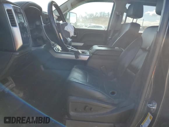 ✅ 2017 Chevrolet Silverado 1500 • VIN: 100000000016199W1 • Лот: 47011105. Опубликован ранее на Copart с пробегом 128 779 миль. Бесплатный доступ к архиву аукционных продаж из США и подробный отчёт об истории автомобиля на DreamBid. Изображение 7.