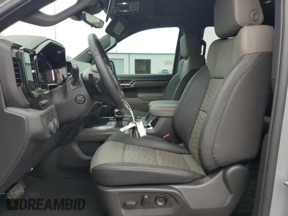 ✅ 2025 Chevrolet Silverado 1500 • VIN: 3GCUKHE80SG133333 • Лот: 66640915. Опубликован ранее на Copart с пробегом 13 203 миль. Бесплатный доступ к архиву аукционных продаж из США и подробный отчёт об истории автомобиля на DreamBid. Изображение 7.