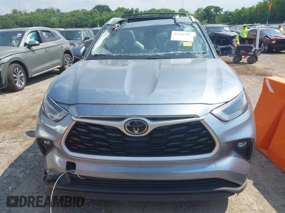 ✅ 2023 Toyota Highlander L • VIN: 5TDKDRBH1PS008698 • Lot: 42664785. Wystawiony na IAAI z przebiegiem 37 837 mil. Bezpłatny archiwum sprzedaży aukcyjnych z USA i szczegółowy raport historii pojazdu na DreamBid. Zdjęcie 12.