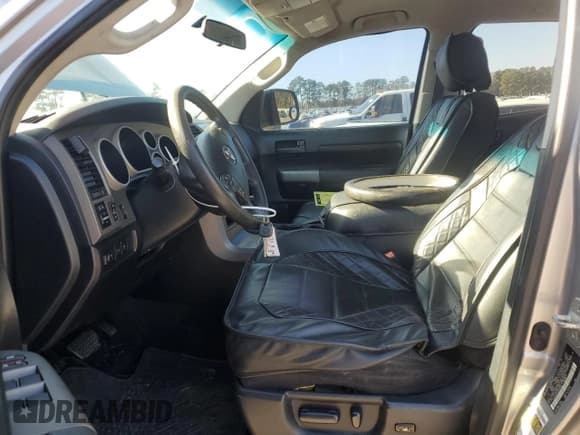✅ 2010 Toyota Tundra • VIN: 5TFRY5F12AX088278 • Lot: 92477255. Listed on Copart with 137,321 mi. Free auction sales archive from the USA and detailed vehicle history report at DreamBid. Image 7.