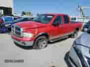2005 Dodge 1500 SLT z VIN 1D7HU18D25J577687, wystawiony jako Copart lot #70517064 z przebiegiem 248 742 mil mil oraz Szkoda całkowita • Salvage title. Historia ofert i sprzedaży dostępna na DreamBid. Obrazek 1.
