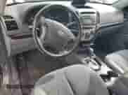 2010 Hyundai Santa Fe SE с VIN 5NMSH4AG1AH352509, выставлен на аукционе Copart как лот 70717434 с пробегом 218 887 миль миль и Списание • Salvage title. История ставок и продаж доступна на DreamBid. Изображение 8.