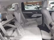 ✅ 2018 Toyota Highlander Limited • VIN: 5TDDZRFH3JS827093 • Lot: 42181696. Wystawiony na IAAI z przebiegiem 63 396 mil. Bezpłatny archiwum sprzedaży aukcyjnych z USA i szczegółowy raport historii pojazdu na DreamBid. Zdjęcie 8.