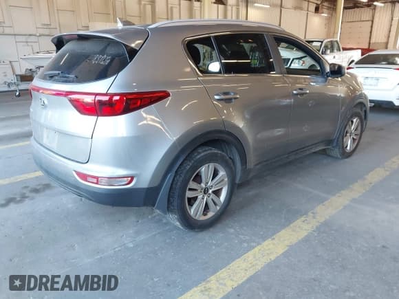 ✅ 2019 Kia Sportage LX • VIN: KNDPM3AC1K7624333 • Лот: 43301080. Опубликован ранее на IAAI с пробегом 170 973 миль. Бесплатный доступ к архиву аукционных продаж из США и подробный отчёт об истории автомобиля на DreamBid. Изображение 4.