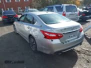 ✅ 2017 Nissan Altima SV • VIN: 1N4AL3APXHC142834 • Lot: 43418073. Wystawiony na IAAI z przebiegiem 119 926 mil. Bezpłatny archiwum sprzedaży aukcyjnych z USA i szczegółowy raport historii pojazdu na DreamBid. Zdjęcie 3.