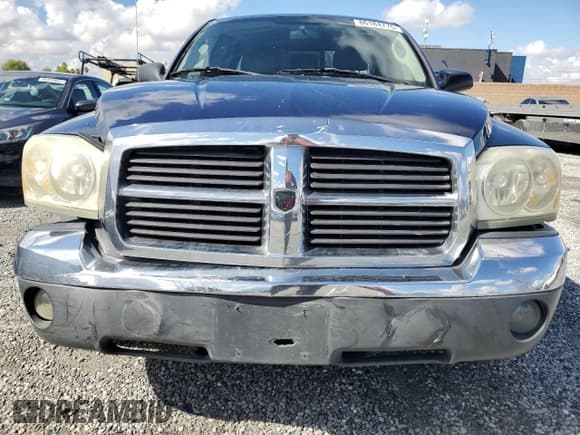 ✅ 2005 Dodge Dakota SLT • VIN: 1D7HE42K05S163047 • Lot: 86184775. Wystawiony na Copart z przebiegiem 193 269 mil. Bezpłatny archiwum sprzedaży aukcyjnych z USA i szczegółowy raport historii pojazdu na DreamBid. Zdjęcie 5.