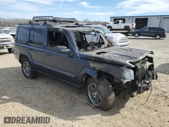 ✅ 2006 Jeep Commander • VIN: 1J8HG48K46C131458 • Lot: 49476505. Wystawiony na Copart z przebiegiem Nie podano. Bezpłatny archiwum sprzedaży aukcyjnych z USA i szczegółowy raport historii pojazdu na DreamBid. Zdjęcie 4.