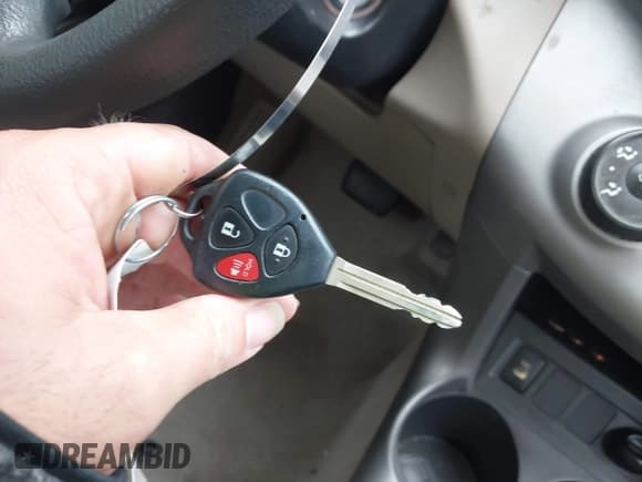 ✅ 2007 Toyota RAV4 • VIN: JTMZK33V076007175 • Лот: 43584972. Опубликован ранее на IAAI с пробегом 142 474 миль. Бесплатный доступ к архиву аукционных продаж из США и подробный отчёт об истории автомобиля на DreamBid. Изображение 11.