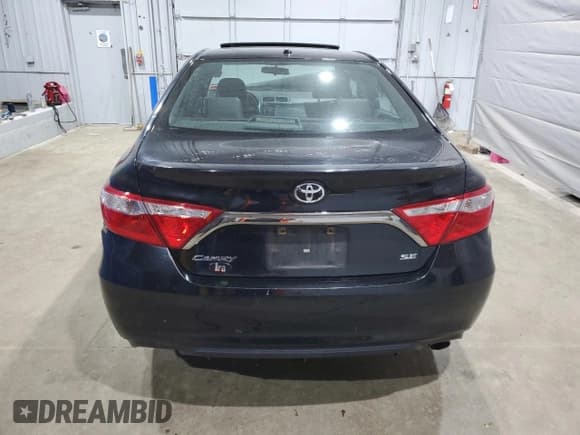✅ 2016 Toyota Camry SE • VIN: 4T1BF1FK3GU241765 • Лот: 71011255. Опубликован ранее на Copart с пробегом 195 002 миль. Бесплатный доступ к архиву аукционных продаж из США и подробный отчёт об истории автомобиля на DreamBid. Изображение 6.