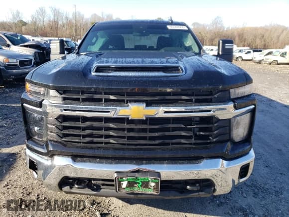 ✅ 2024 Chevrolet Silverado 2500HD LT • VIN: 1GC5YNE70RF118495 • Lot: 46582655. Listed on Copart with 15,468 mi. Free auction sales archive from the USA and detailed vehicle history report at DreamBid. Image 5.