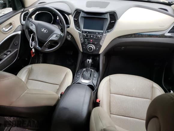 ✅ 2017 Hyundai Santa Fe 2.4L • VIN: 5XYZU3LB0HG490942 • Лот: 45930924. Опубликован ранее на Copart с пробегом 87 356 миль. Бесплатный доступ к архиву аукционных продаж из США и подробный отчёт об истории автомобиля на DreamBid. Изображение 8.