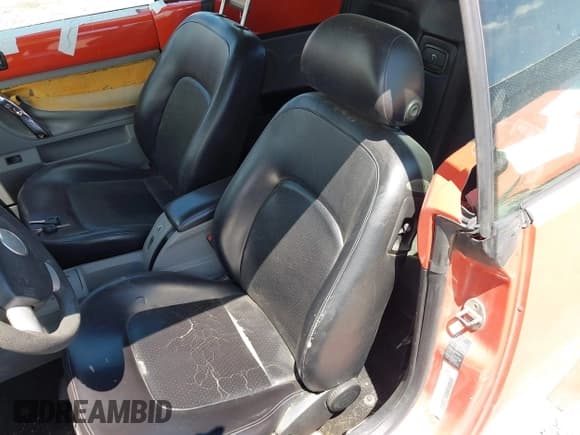 ✅ 2003 Volkswagen Beetle GLS • VIN: 3VWCK21Y73M310538 • Lot: 42457665. Listed on IAAI with 129,942 mi. Free auction sales archive from the USA and detailed vehicle history report at DreamBid. Image 14.