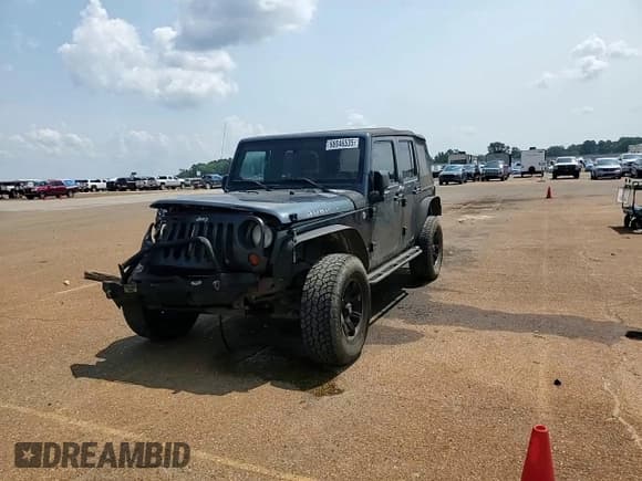 ✅ 2008 Jeep Wrangler Unlimited Rubicon • VIN: 1J4GA69158L627016 • Lot: 68046535. Listed on Copart with 174,878 mi. Free auction sales archive from the USA and detailed vehicle history report at DreamBid. Image 13.