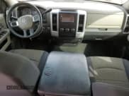 ✅ 2009 Dodge 1500 SLT • VIN: 1D3HB18P29S762937 • Lot: 49010265. Wystawiony na Copart z przebiegiem 183 193 mil. Bezpłatny archiwum sprzedaży aukcyjnych z USA i szczegółowy raport historii pojazdu na DreamBid. Zdjęcie 8.