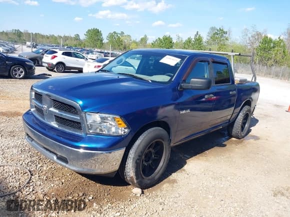 ✅ 2009 Dodge 1500 TRX • VIN: 1D3HB13P89S700689 • Lot: 41863623. Wystawiony na IAAI z przebiegiem 288 099 mil. Bezpłatny archiwum sprzedaży aukcyjnych z USA i szczegółowy raport historii pojazdu na DreamBid. Zdjęcie 2.