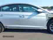 2018 Hyundai Sonata SE with VIN 5NPE24AF1JH718283, listed as a IAAI auction lot 43152242 with 69,598 mi miles and . Bid and sale history available at DreamBid. Image 18.