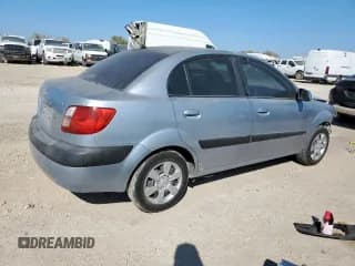 ✅ 2007 Kia Rio LX • VIN: KNADE123176277731 • Lot: 91933635. Wystawiony na Copart z przebiegiem 116 940 mil. Bezpłatny archiwum sprzedaży aukcyjnych z USA i szczegółowy raport historii pojazdu na DreamBid. Zdjęcie 3.