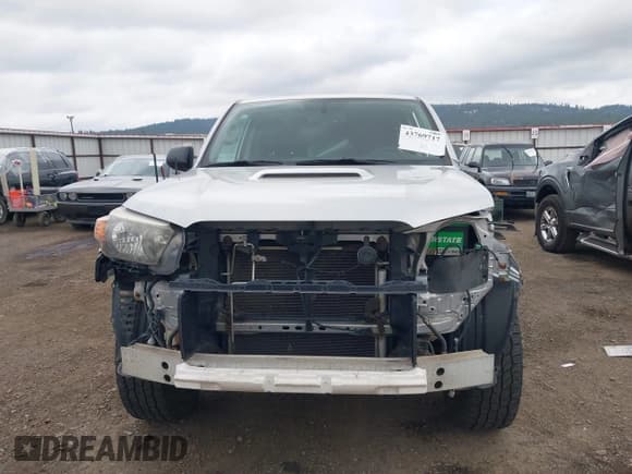 ✅ 2010 Toyota 4Runner SR5 • VIN: JTEBU5JRXA5027830 • Лот: 43769717. Опубликован ранее на IAAI с пробегом 232 294 миль. Бесплатный доступ к архиву аукционных продаж из США и подробный отчёт об истории автомобиля на DreamBid. Изображение 13.