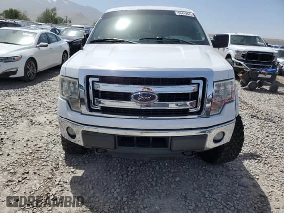✅ 2013 Ford F-150 XL • VIN: 1FTFW1ETXDFA93520 • Lot: 56419635. Wystawiony na Copart z przebiegiem 135 995 mil. Bezpłatny archiwum sprzedaży aukcyjnych z USA i szczegółowy raport historii pojazdu na DreamBid. Zdjęcie 5.