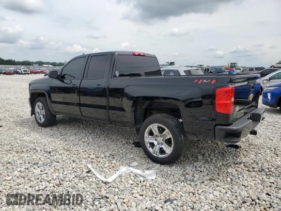 ✅ 2019 Chevrolet Silverado 1500 Custom • VIN: 2GCVKMEC6K1151636 • Lot: 62120874. Wystawiony na Copart z przebiegiem 51 561 mil. Bezpłatny archiwum sprzedaży aukcyjnych z USA i szczegółowy raport historii pojazdu na DreamBid. Zdjęcie 2.