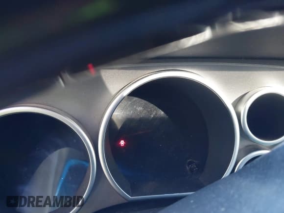 ✅ 2010 Toyota Sequoia Platinum • VIN: 5TDDW5G14AS028670 • Lot: 43375661. Wystawiony na IAAI z przebiegiem Nie podano. Bezpłatny archiwum sprzedaży aukcyjnych z USA i szczegółowy raport historii pojazdu na DreamBid. Zdjęcie 7.