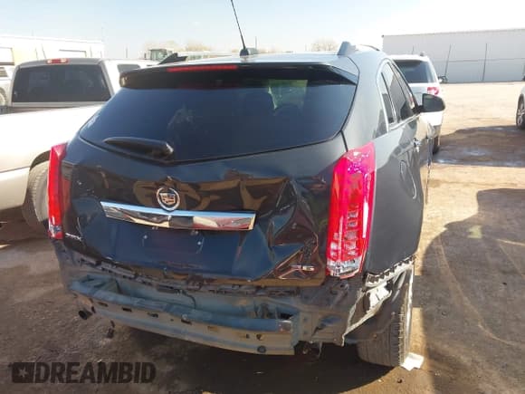 ✅ 2016 Cadillac SRX Luxury Collection • VIN: 3GYFNBE36GS540802 • Лот: 43704254. Опубликован ранее на IAAI с пробегом 83 710 миль. Бесплатный доступ к архиву аукционных продаж из США и подробный отчёт об истории автомобиля на DreamBid. Изображение 17.