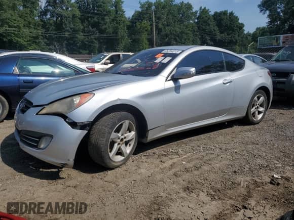 2010 Hyundai Genesis Coupe Track с VIN KMHHU6KH0AU003449, выставлен на аукционе Copart как лот 66284815 с пробегом Не указан миль и Списание • Salvage title. История ставок и продаж доступна на DreamBid. Изображение 1.