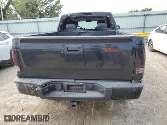 ✅ 2013 GMC Sierra 1500 SLT • VIN: 1GTR2WE7XDZ142206 • Lot: 81907495. Listed on Copart with 112,797 mi. Free auction sales archive from the USA and detailed vehicle history report at DreamBid. Image 6.