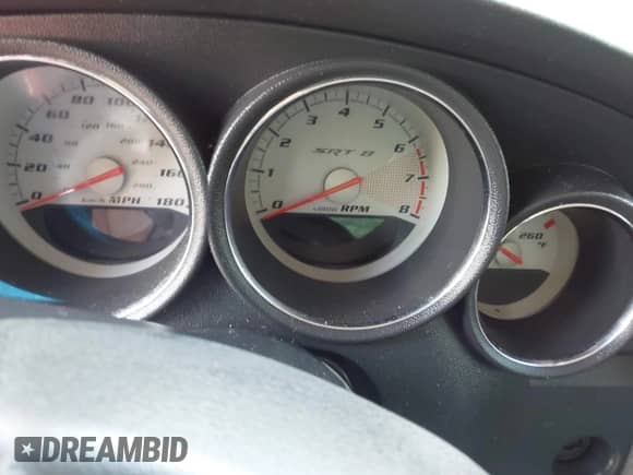 2008 Dodge Charger SRT-8 с VIN 2B3LA73W28H203709, выставлен на аукционе IAAI как лот 42527911 с пробегом Не указан миль и . История ставок и продаж доступна на DreamBid. Изображение 7.