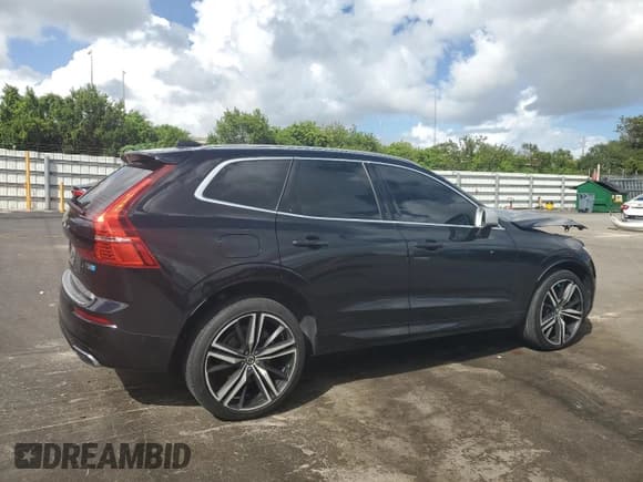 ✅ 2019 Volvo XC60 R-Design • VIN: LYV102DM9KB220126 • Lot: 82185485. Listed on Copart with 88,683 mi. Free auction sales archive from the USA and detailed vehicle history report at DreamBid. Image 3.