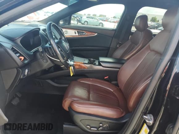 ✅ 2019 Lincoln Nautilus Reserve • VIN: 2LMPJ6LP4KBL10936 • Lot: 61195685. Wystawiony na Copart z przebiegiem 143 267 mil. Bezpłatny archiwum sprzedaży aukcyjnych z USA i szczegółowy raport historii pojazdu na DreamBid. Zdjęcie 7.