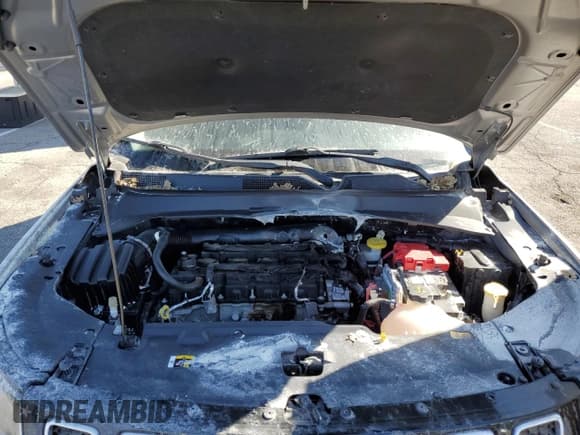 ✅ 2019 Jeep Compass Latitude • VIN: 3C4NJCBB6KT622286 • Lot: 85418075. Wystawiony na Copart z przebiegiem 66 112 mil. Bezpłatny archiwum sprzedaży aukcyjnych z USA i szczegółowy raport historii pojazdu na DreamBid. Zdjęcie 12.