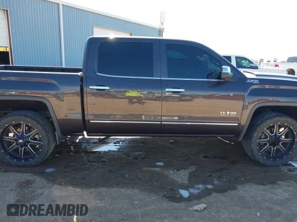 ✅ 2015 GMC Sierra 1500 SLT • VIN: 3GTU2VEC6FG493506 • Lot: 43310229. Wystawiony na IAAI z przebiegiem 142 072 mil. Bezpłatny archiwum sprzedaży aukcyjnych z USA i szczegółowy raport historii pojazdu na DreamBid. Zdjęcie 13.