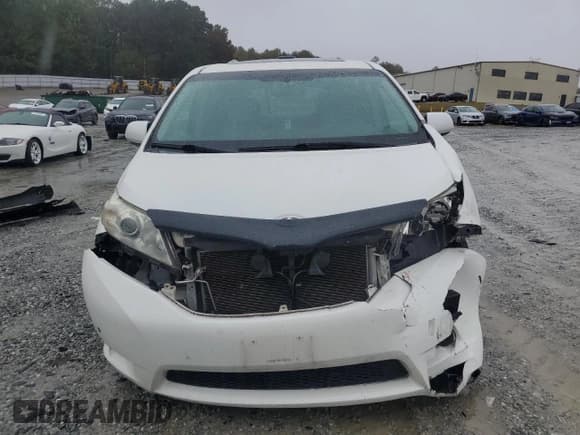 ✅ 2011 Toyota Sienna Limited • VIN: 5TDDK3DC6BS024496 • Lot: 90479445. Listed on Copart with 108,777 mi. Free auction sales archive from the USA and detailed vehicle history report at DreamBid. Image 5.