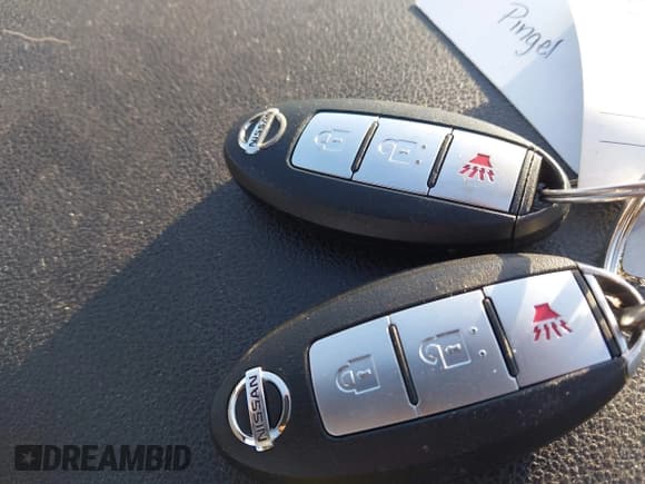 ✅ 2015 Nissan Juke Nismo • VIN: JN8AF5MV9FT553263 • Lot: 43704838. Wystawiony na IAAI z przebiegiem 187 935 mil. Bezpłatny archiwum sprzedaży aukcyjnych z USA i szczegółowy raport historii pojazdu na DreamBid. Zdjęcie 11.